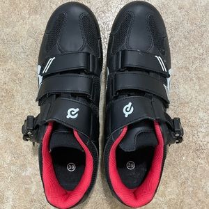 Peloton EU 39 / women’s size US 8